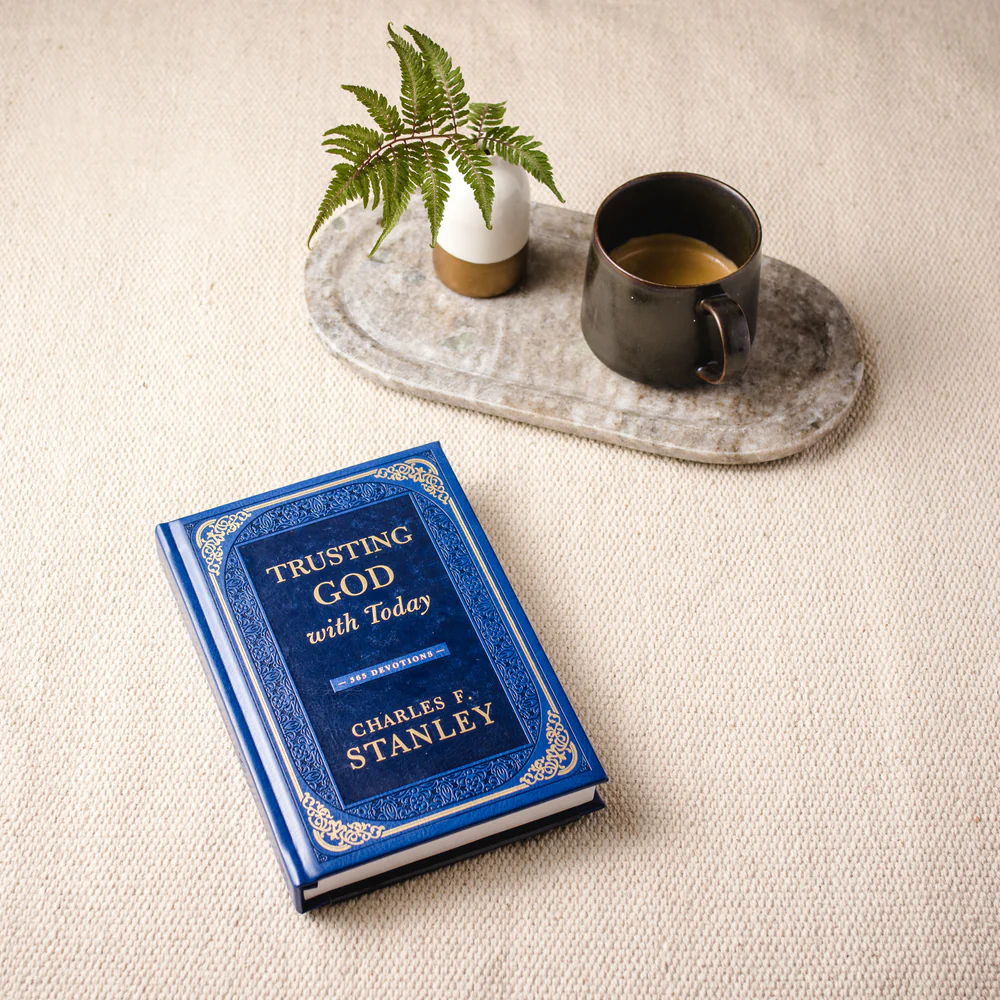 Trusting God with Today: A Daily Devotional for Building Confident Faith and Lasting Joy